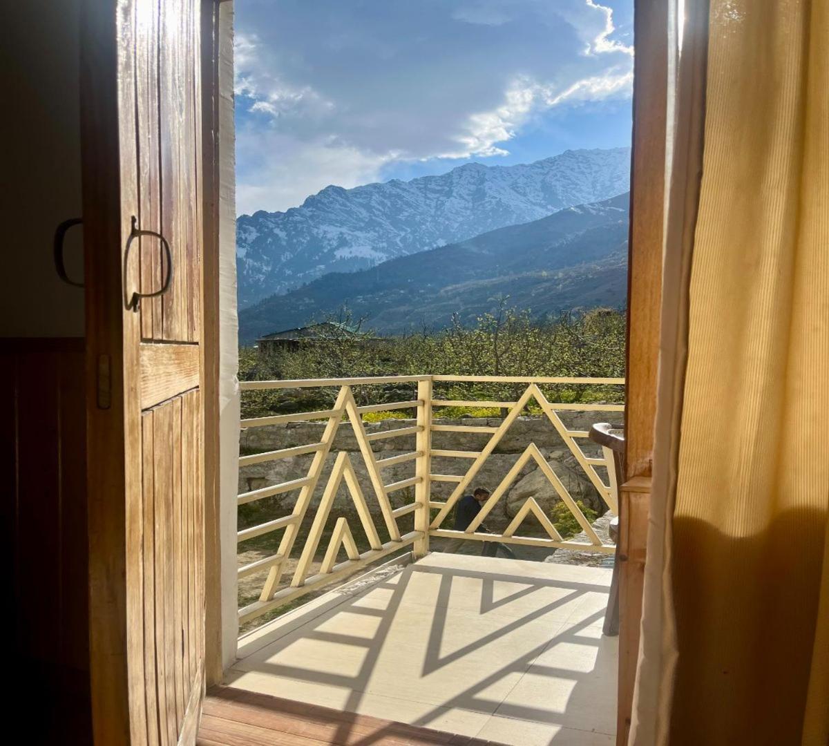 Snow Range Resort And Cottage Vashist Экстерьер фото