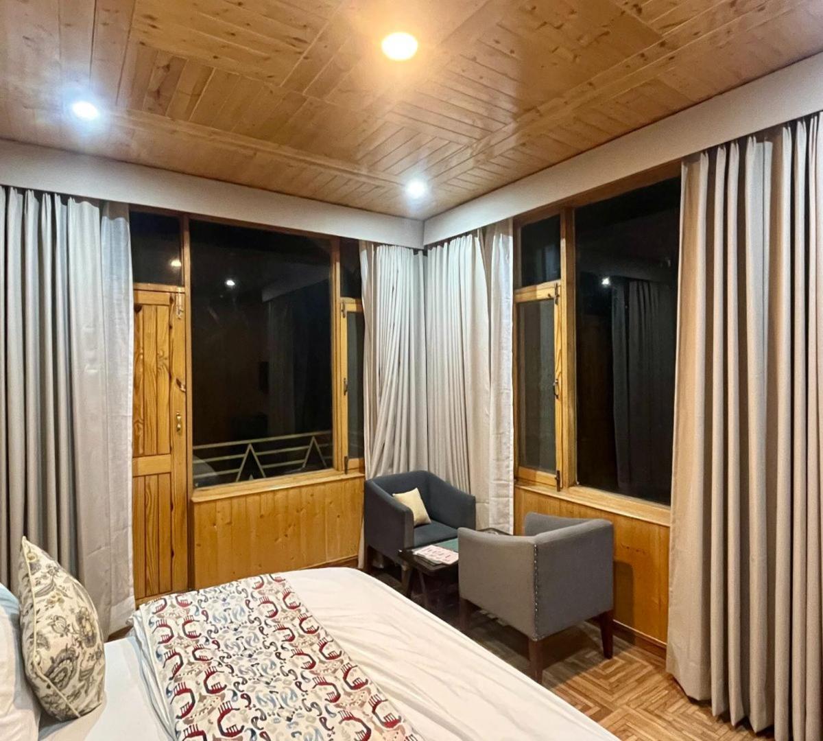 Snow Range Resort And Cottage Vashist Экстерьер фото
