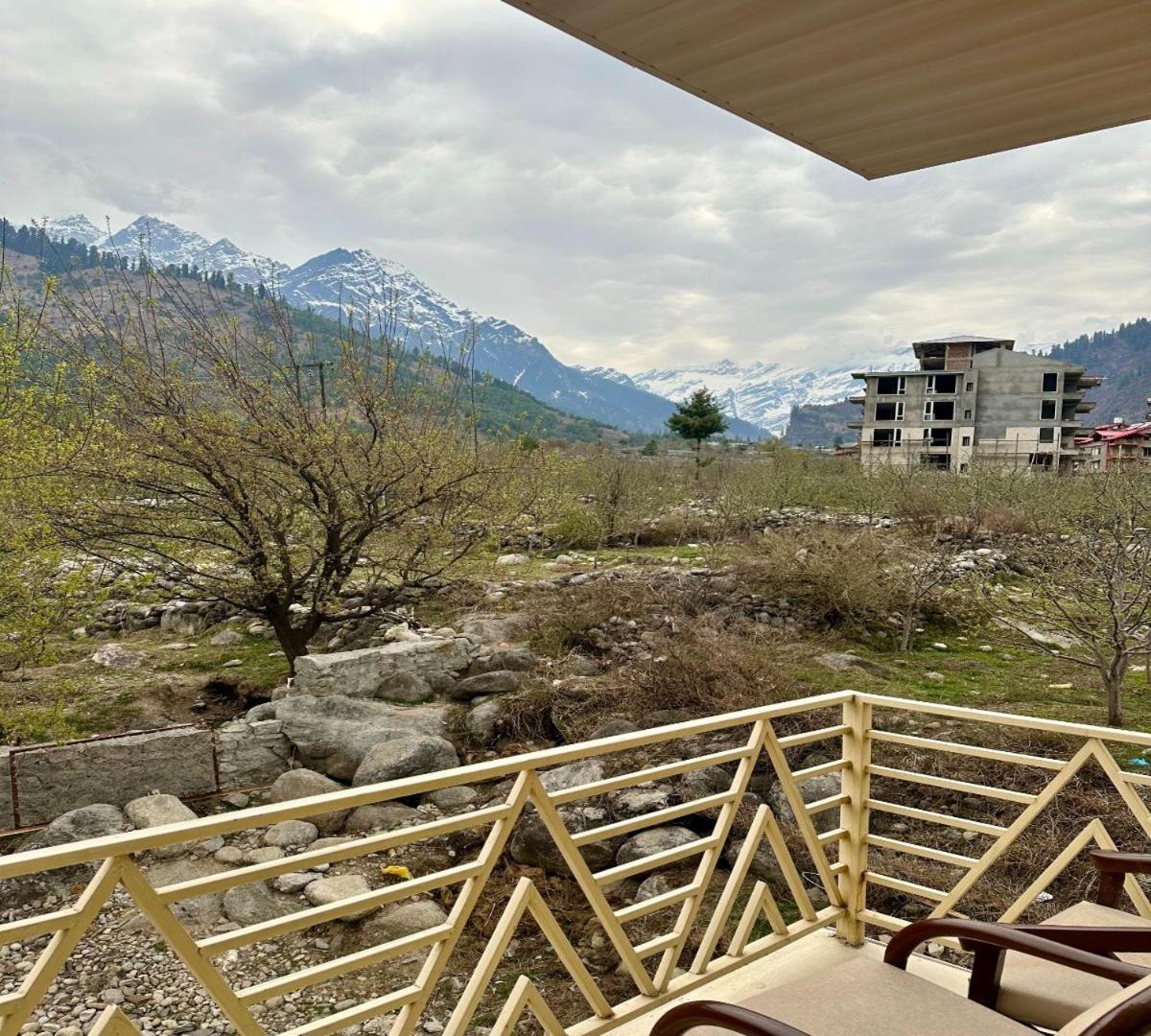 Snow Range Resort And Cottage Vashist Экстерьер фото