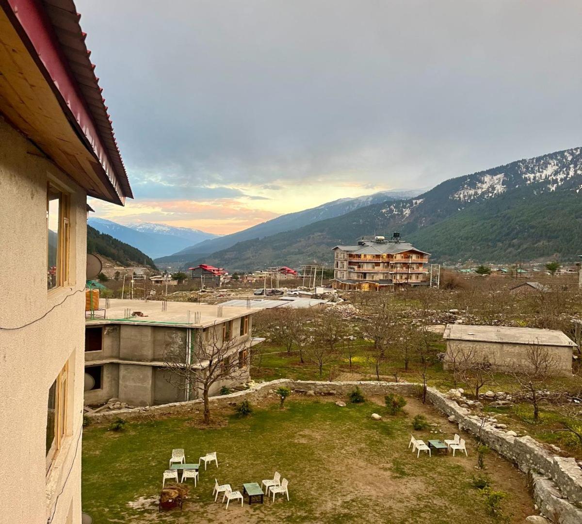 Snow Range Resort And Cottage Vashist Экстерьер фото
