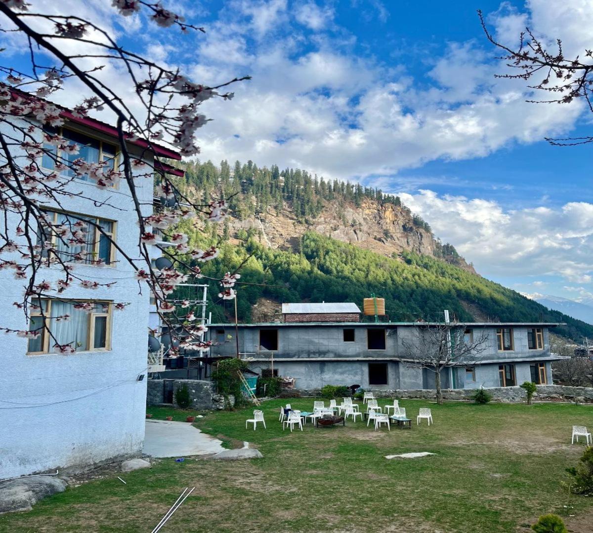Snow Range Resort And Cottage Vashist Экстерьер фото